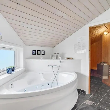 Hébergement de vacances 3 Bedroom Cozy In Tarm *