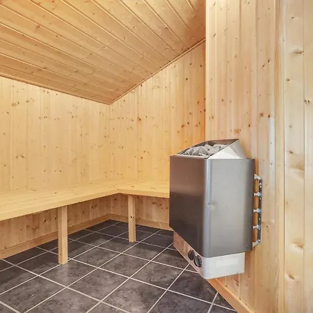 3 Bedroom Cozy In Tarm * Hemmet